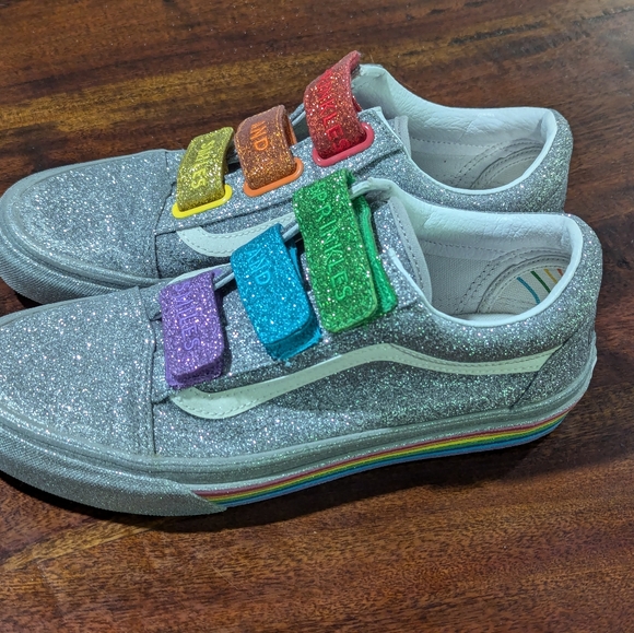 Vans Shoes - Vans Old Skool V Flour Shop Glitter EUC Women's 9